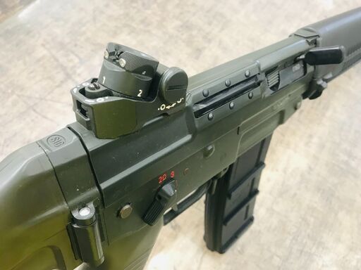 SIG SG550-2 無可動 モデルガン SIG SG550-2 無可動 モデルガン
