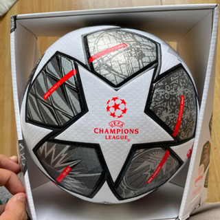 アディダス サッカーボール