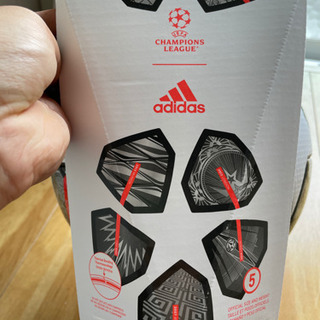 アディダス サッカーボール