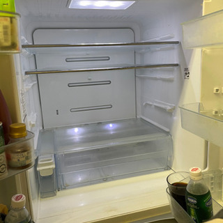 カフェ改装処分(土日引取限定)6ドア東芝ノンフロン冷凍冷蔵庫GR-E55F