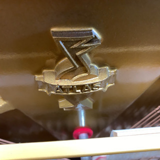 【木目の猫脚ピアノ】アトラス社製 アップライトピアノ