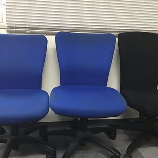 勿論無料☆☆難ありオフィス用椅子OKAMURA２脚＆ASKUL１...