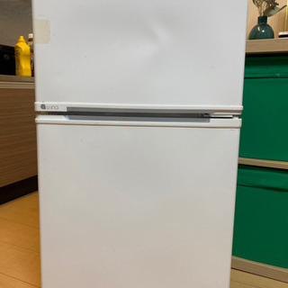 ユーイング 90L 2ドア冷蔵庫（直冷式）ホワイト【右開き】UI...