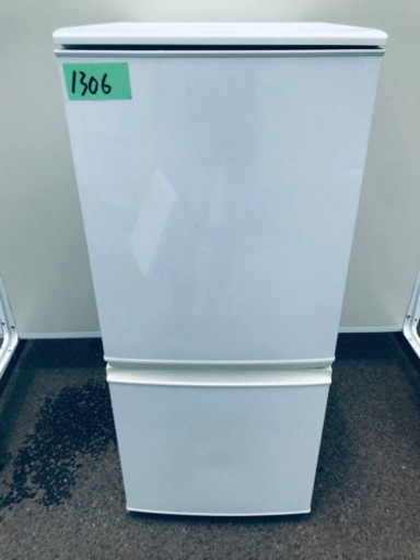 1306番 シャープ✨ノンフロン冷凍冷蔵庫✨SJ-D14A-W‼️