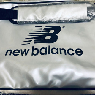 【無料でお譲りします！】未使用　new balanceバッグ