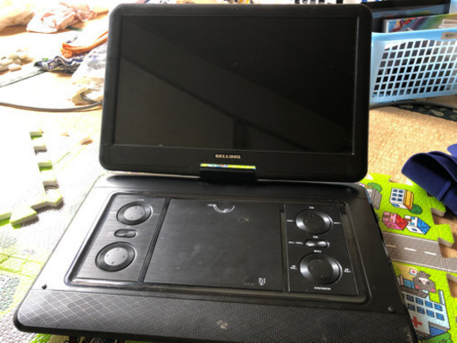 大画面ポータブルDVDプレーヤー