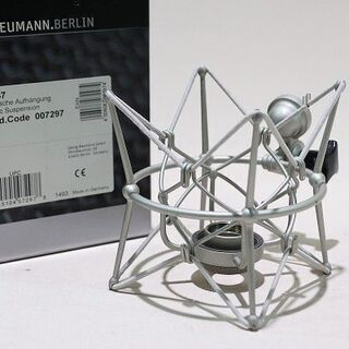 【苫小牧バナナ】良品 NEUMANN/ノイマン TLM67 コンデンサーマイク＆EA87 ショックマウントホルダー/ラージ ダイアフラム シリアル入/木製ケース付