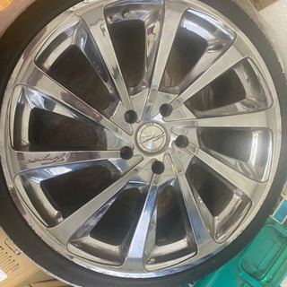 19インチ　ロクサーニ