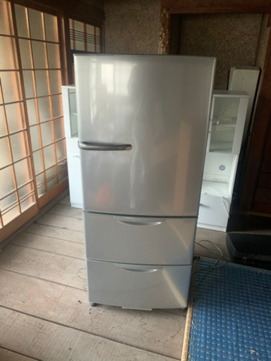 冷蔵庫　272ℓ 3ドア　2014年製　美品