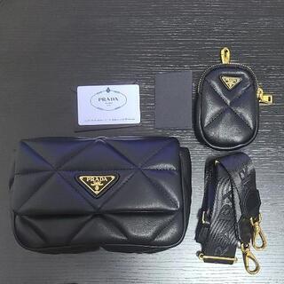 本日19時まで値下げ　プラダ　 ショルダーバッグ　キーケース付き 本日19時まで値下げ プラダ ショルダーバッグ キーケース付き
