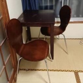 【ネット決済】伸長式ダイニングテーブルと椅子2脚のセット