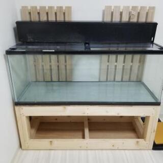 1200×450×450のコトブキのガラス水槽です。