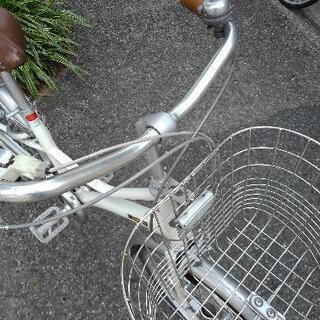 中古自転車１５５１　前後タイヤ新品！　ブリヂストン　ロココ　LL63　２６インチ　３段ギヤ　LEDダイナモライト　アルミフレーム　ステンレス前かご