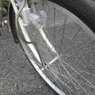 中古自転車１５５１　前後タイヤ新品！　ブリヂストン　ロココ　LL63　２６インチ　３段ギヤ　LEDダイナモライト　アルミフレーム　ステンレス前かご