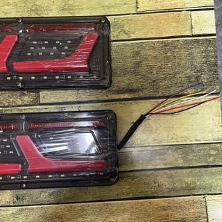 トラック　3連　テールランプ　Bluetoothイヤホン5.0プレゼント！