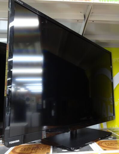 東芝　液晶テレビ 32S8 32インチ　中古品 リモコン付き 2014年製