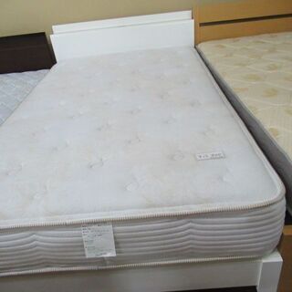 木枠ベッド　白