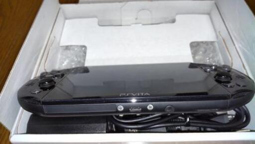 【psvita】 wifi 内蔵メモリ1GBモデル PCH-2000 black 収納ケース付き【値下げしました】 psvita】 wifi 内蔵メモリ1GBモデル PCH-2000 black 収納ケース付き