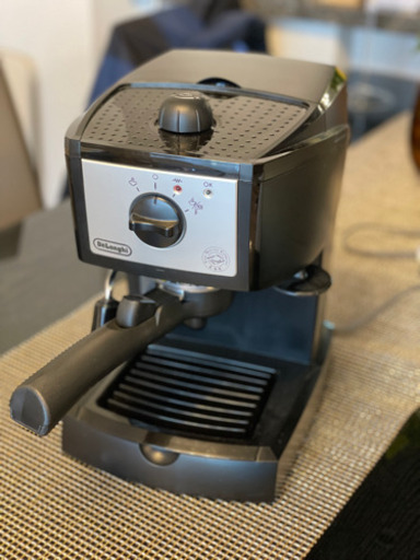DeLonghi コーヒーマシン