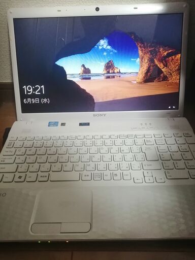 SONY VAIO 高性能Core i5搭載　HDD320G　メモリ4G 　CD/DVDブルーレイ読み書き　高輝度/VAIOディスプレイ　　Webカメラ　Wifi対応 人気の白モデル　最新Windows10搭載 ①