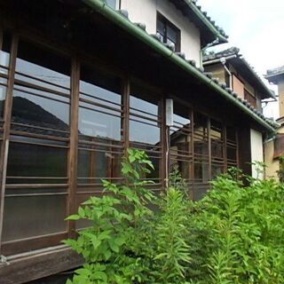 木造2階建て太い梁の見える昭和レトロな古民家！住宅・別荘・店舗と...