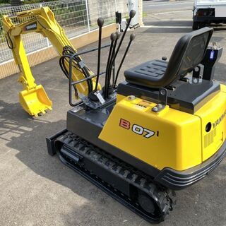 ヤンマー　B07　1トンクラス　全塗装済　アワーメーター1067ｈ　マイクロミニ油圧ショベル　ユンボ　バックホー　茨城県　T12