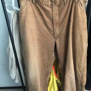 カーハートダックパンツ