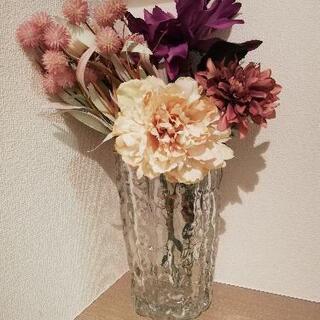【成約済み】花瓶 + 造花セット