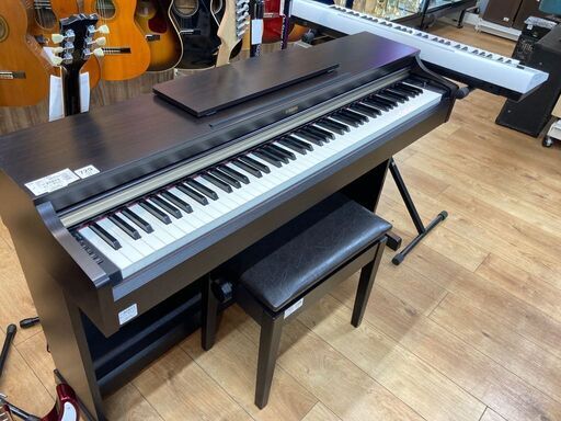 ヤマハ イス付電子ピアノ YDP-162R 2013年製
