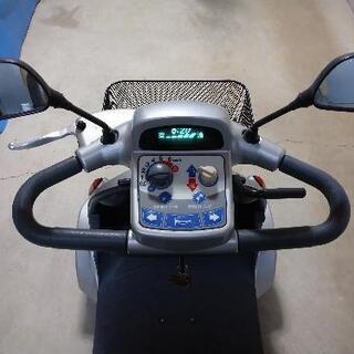 シニアカー  電動カート  電動車いす  運転免許不要  音声案内つき  簡単充電  安心制御