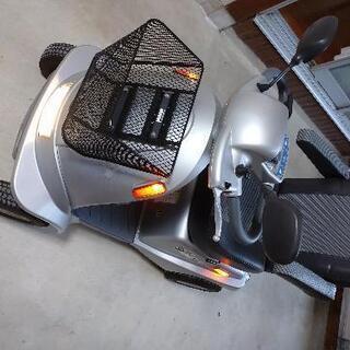 シニアカー  電動カート  電動車いす  運転免許不要  音声案内つき  簡単充電  安心制御