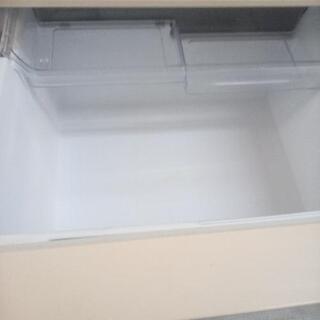 日立冷蔵庫265 L 2011年生別館倉庫浦添市安波茶2-8-6においてます