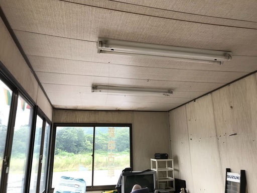 再値下げします!プレハブ(コンテナ）事務所!❣️御子様の独立部屋や倉庫にいかがですか? 再値下げします!プレハブ(コンテナ）事務所!❣️御子様の独立部屋や倉庫