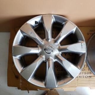 18インチホイール４本