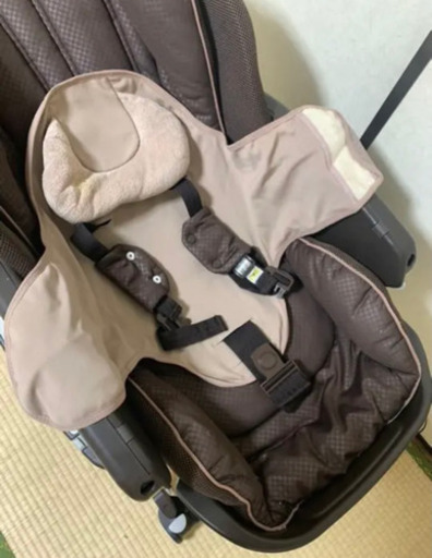 aprica ユラリズム オートHIDX 電動ハイローチェア　小さな汚れ有り