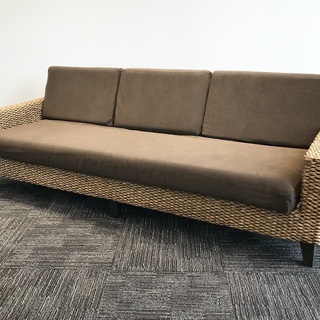 a・flat家具 のリビングセットです！(3人掛け×1 + 1人掛け×3 + オットマン×1 + テーブル×1)