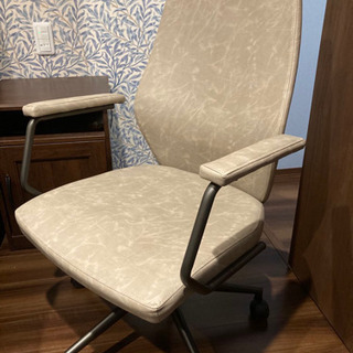 美品　オフィスチェア　chair　高さ調節可能　ローラー付き