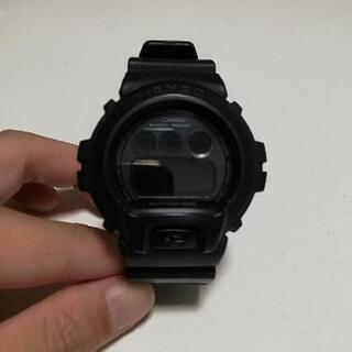 G-SHOCKブラック腕時計