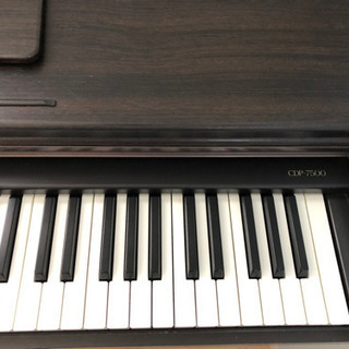 電子ピアノ　Casio CDP-7500