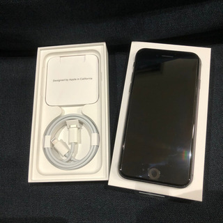 iPhone SE 2世代 ブラック＋ワイヤレス充電器付き
