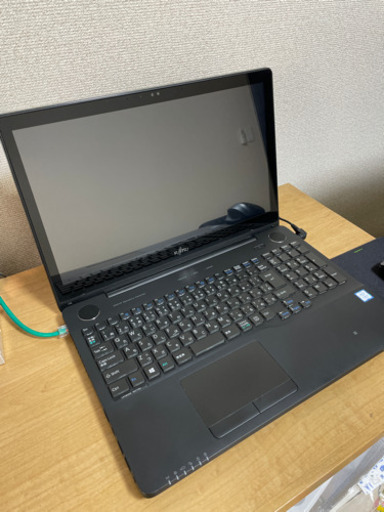 ノートパソコン　LIFEBOOK AH77/B1