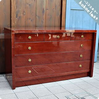 フランスPIERRE BALMAN(ピエール・バルマン)の４段６杯チェストです♪シンプルでありながら高級感が漂うデザインでお部屋を優雅な空間にしてくれるタンスは寝室やくつろぎの空間にもおすすめです☆