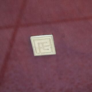 フランスPIERRE BALMAN(ピエール・バルマン)の４段６杯チェストです♪シンプルでありながら高級感が漂うデザインでお部屋を優雅な空間にしてくれるタンスは寝室やくつろぎの空間にもおすすめです☆