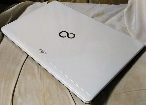【けっこうきれい】Core i3 ブルートゥース搭載 富士通モバイルノートパソコン ワイヤレスマウスプレゼント中 (13.3型 i3-2350M)