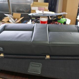 ベンツ210W　E320　サードシート ベンツ210W E320 サードシート 【公式通販】
