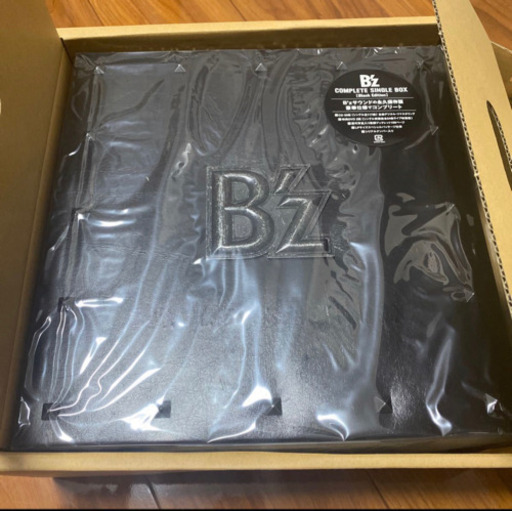 「B'z COMPLETE SINGLE BOX(Black Edition)」B'z