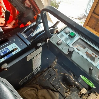 ♬　　クボタコンバイン　R1-１０　中古