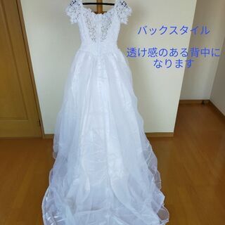 エメ/AIMERのウエディングドレス、パニエ＆ショートグローブ付き