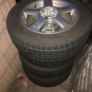 スタッドレスタイヤ　205/65R16