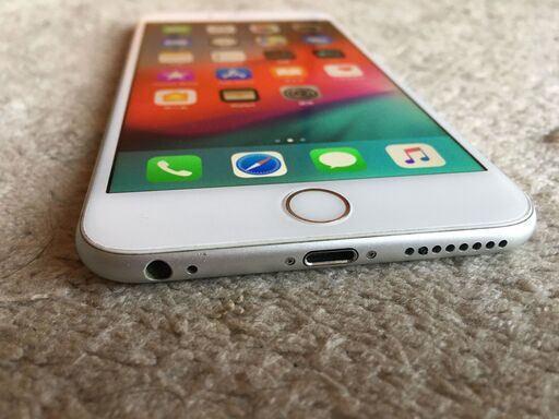 iphone6plus 64GB docomo 美品 付属品：apple純正未使用イヤホン